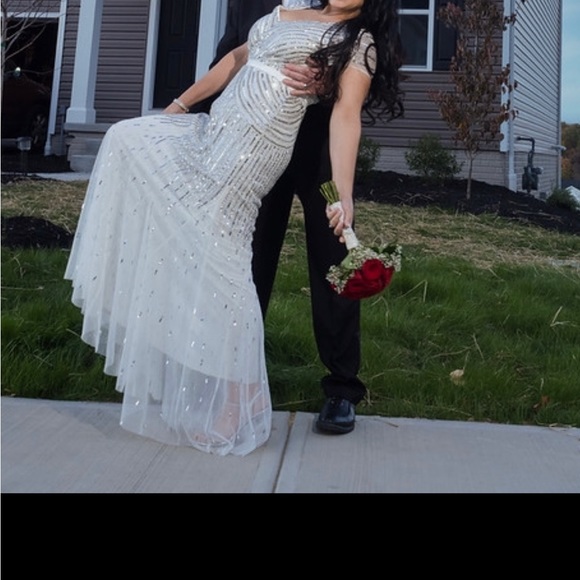 Adrianna Papell, White and Silver Dress, Women, Size 10 - Picture 12 of 12